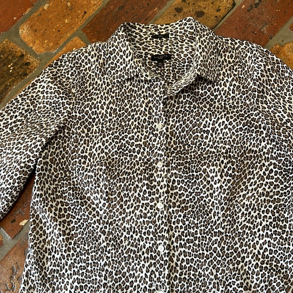 Talbots animal print fitted button up shirt sz 10P - Picture 10 of 14